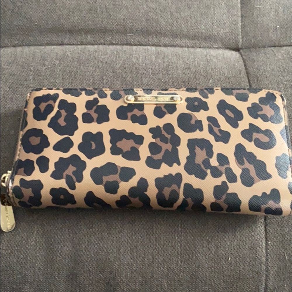 Micheal Kors cheetah print wallet